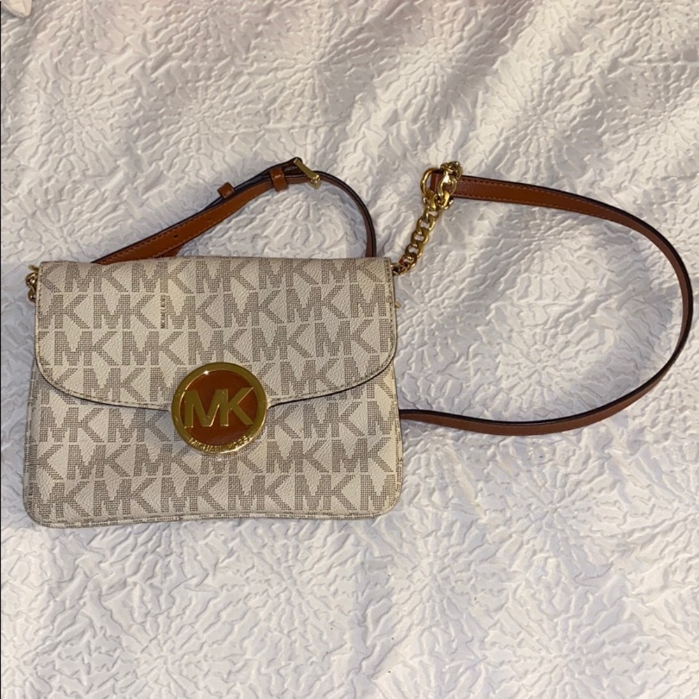 Michael Kors Crossbody